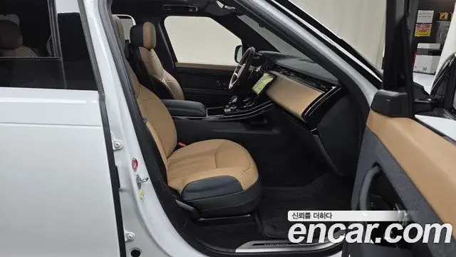 Land Rover Range Rover Sport 2023 — ფოტო 13/32
