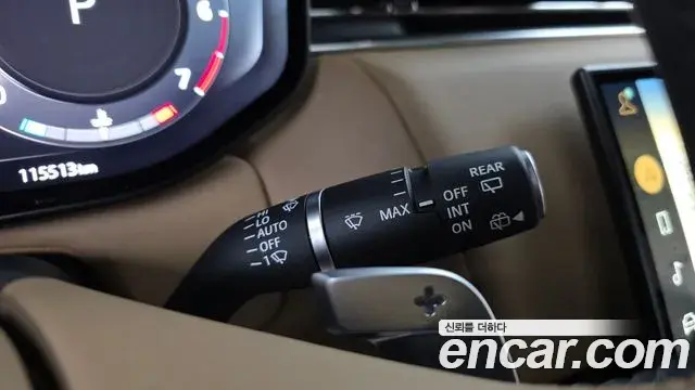 Land Rover Range Rover Sport 2023 — ფოტო 28/32