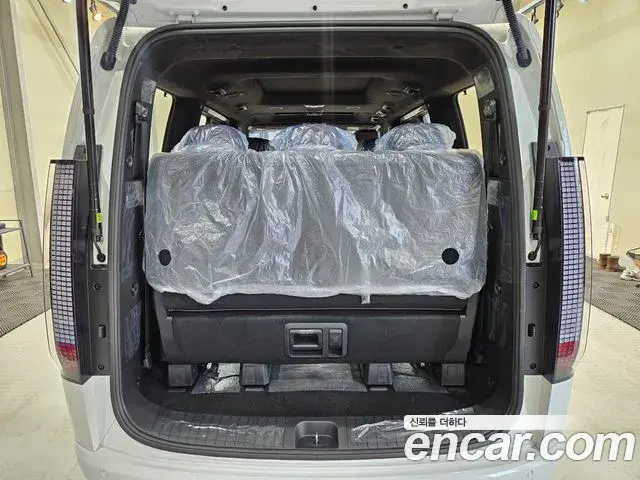 Hyundai Staria 2026 — ფოტო 13/20