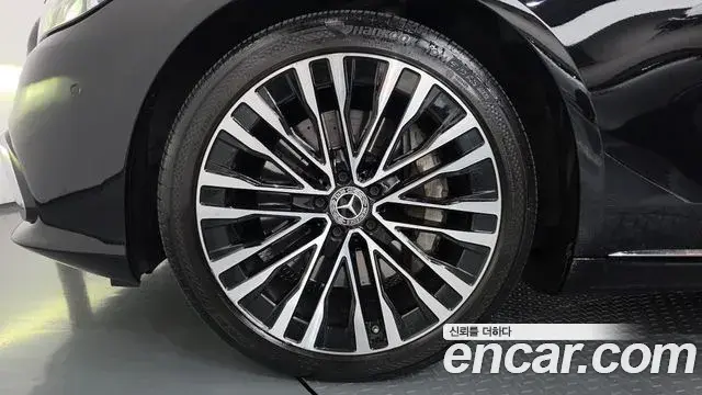 Mercedes-Benz S-Class 2022 — Фото 4/20