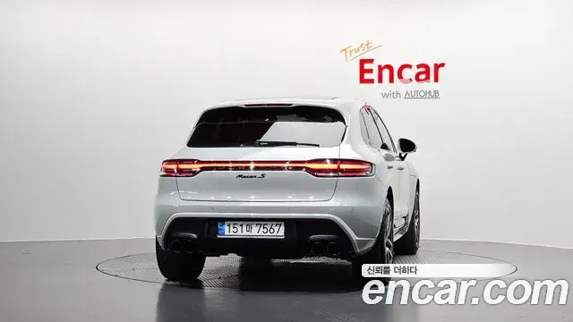 Porsche Macan 2022 — Şəkil 22/32