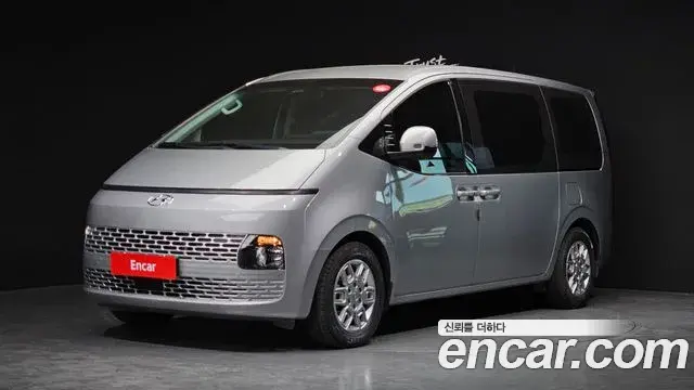 Hyundai Staria 2023 — Фото 1/20