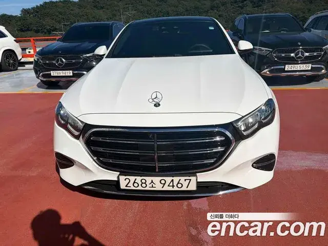 Mercedes-Benz E-Class 2026 — Photo 2/4