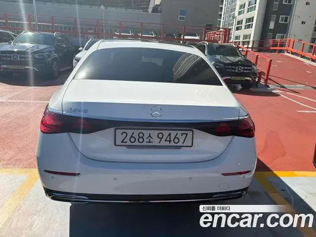 Mercedes-Benz E-Class 2026 — Photo 3/4
