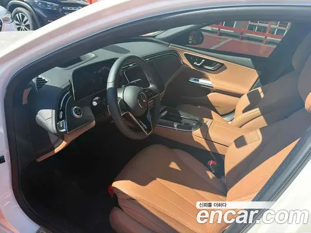 Mercedes-Benz E-Class 2026 — Photo 4/4