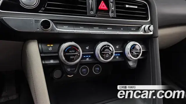 Genesis G70 2022 — Şəkil 29/35