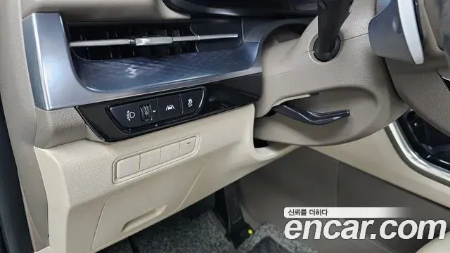 Kia Carnival 2022 — Фото 19/20
