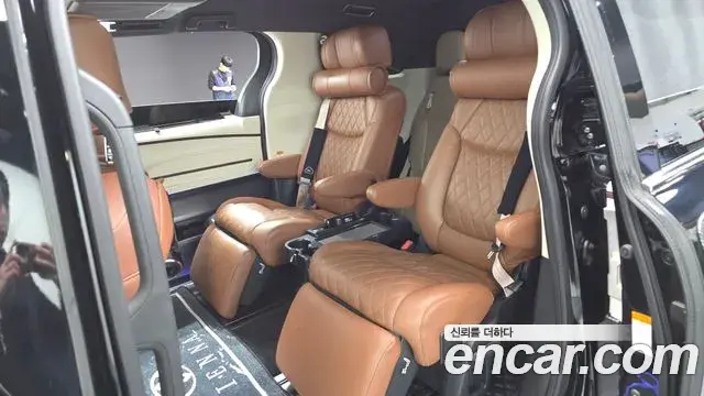 Toyota Sienna 2021 — ფოტო 13/20