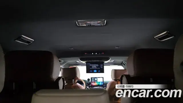 Toyota Sienna 2021 — ფოტო 20/20