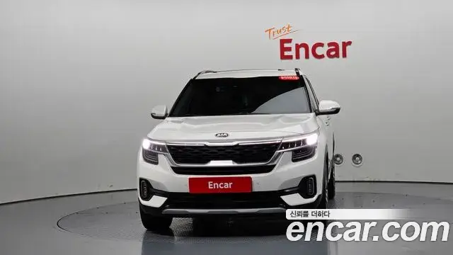 Kia Seltos 2020 — Фото 3/20