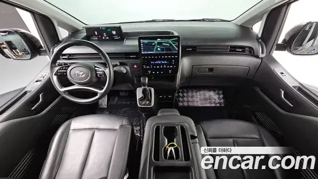 Hyundai Staria 2024 — Фото 7/20