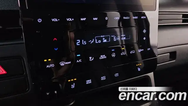 Hyundai Staria 2024 — Фото 15/20