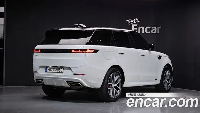 Land Rover Range Rover Sport 2024 — Photo 21/30
