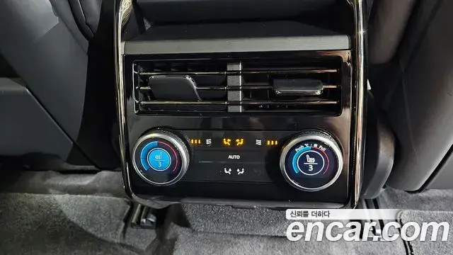 Land Rover Range Rover Sport 2024 — Photo 12/30