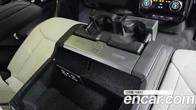 Land Rover Range Rover Sport 2024 — Photo 6/30