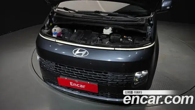 Hyundai Staria 2024 — Photo 6/20