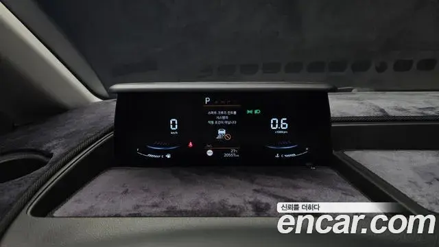 Hyundai Staria 2024 — Photo 8/20