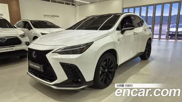 Lexus NX450h+ 2025 — Photo 5/20