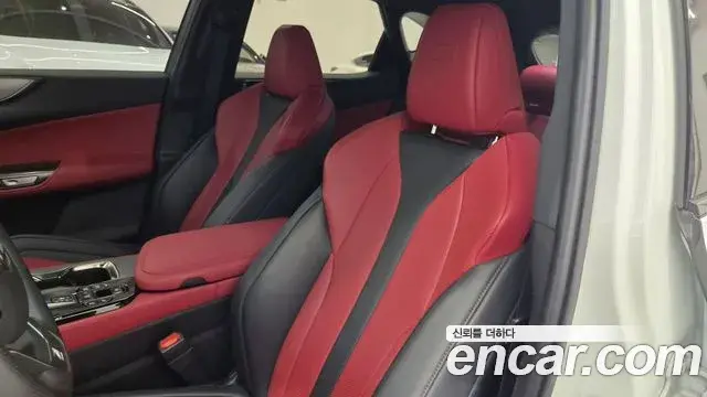 Lexus NX450h+ 2025 — Photo 8/20