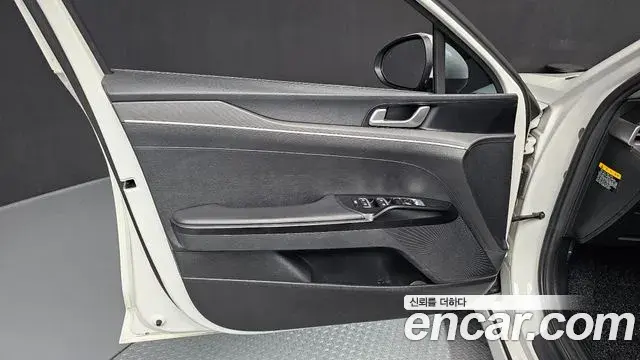 Kia K5 2019 — ფოტო 9/30