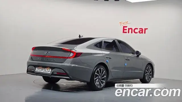 Hyundai Sonata 2019 — Фото 2/20