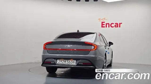 Hyundai Sonata 2019 — Фото 4/20