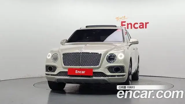 Bentley Bentayga 2018 — Photo 7/20