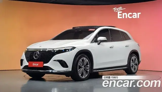 Mercedes-Benz EQS SUV 2025 — Photo 18/38