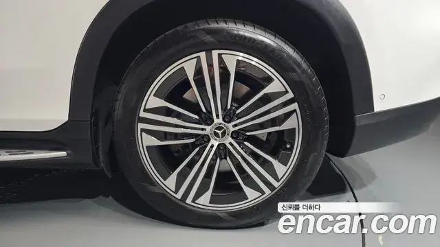 Mercedes-Benz EQS SUV 2025 — Photo 13/38