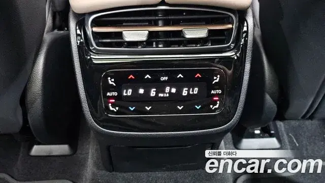 Mercedes-Benz EQS SUV 2025 — Photo 20/38