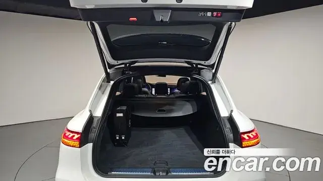 Mercedes-Benz EQS SUV 2025 — Photo 24/38