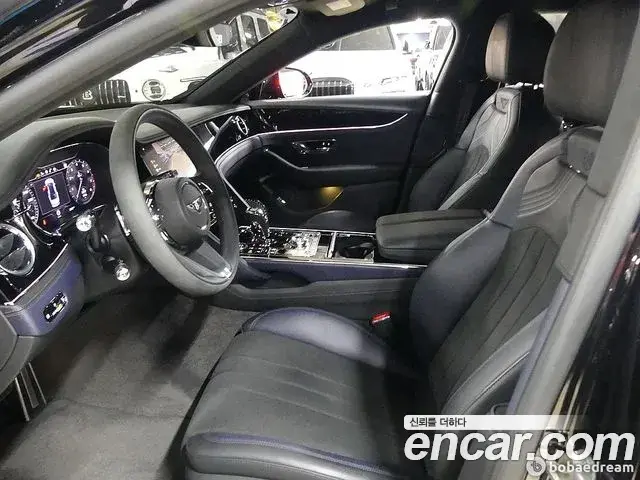 Bentley Flying Spur 2024 — ფოტო 14/20
