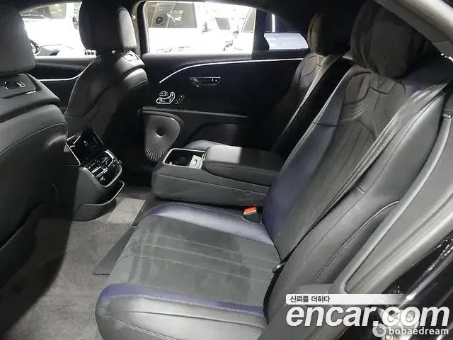 Bentley Flying Spur 2024 — ფოტო 3/20