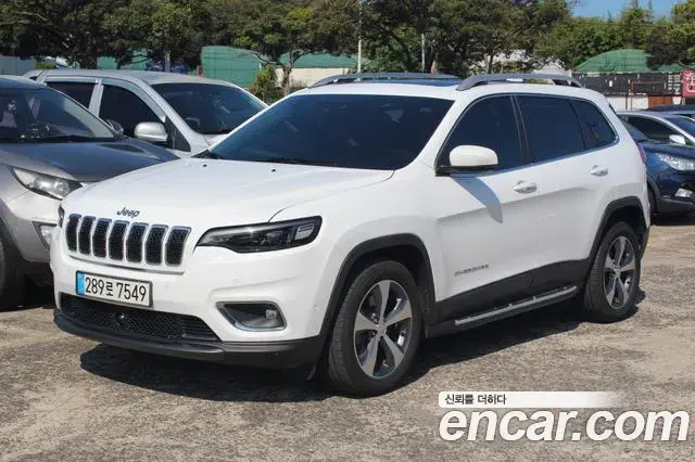 Jeep Cherokee 2021 — Photo 1/20
