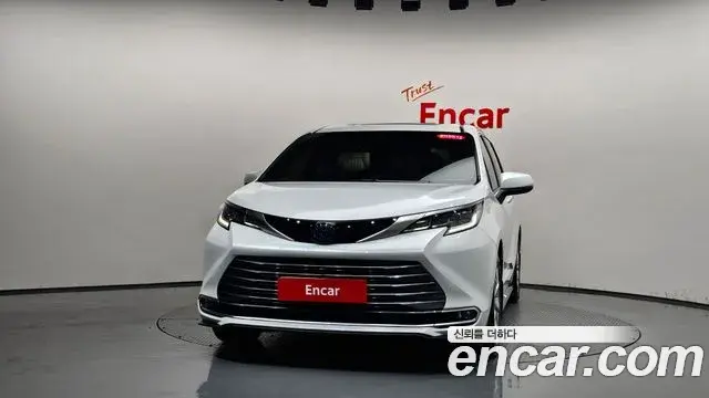 Toyota Sienna 2023 — Photo 3/20