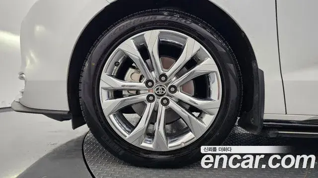 Toyota Sienna 2023 — Photo 5/20