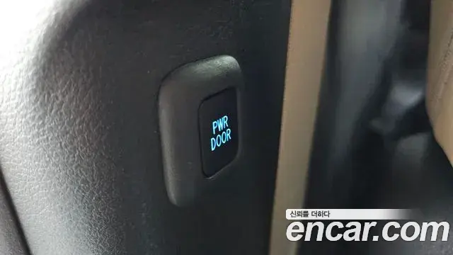 Toyota Sienna 2023 — Photo 15/20