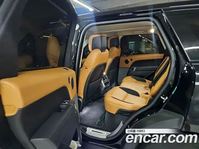 Land Rover Range Rover Sport 2019 — Photo 11/16