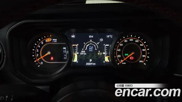 Jeep Wrangler 2024 — Photo 8/20