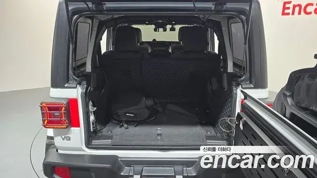 Jeep Wrangler 2024 — Photo 16/20