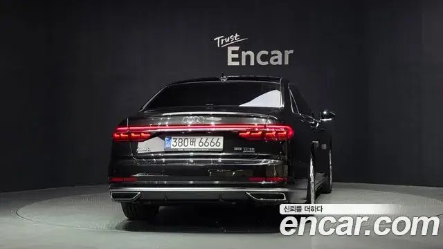 Audi A8 2021 — Photo 4/20