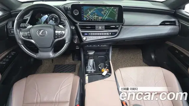 Lexus ES300h 2025 — Photo 7/20