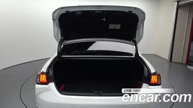 Lexus ES300h 2025 — Photo 20/20