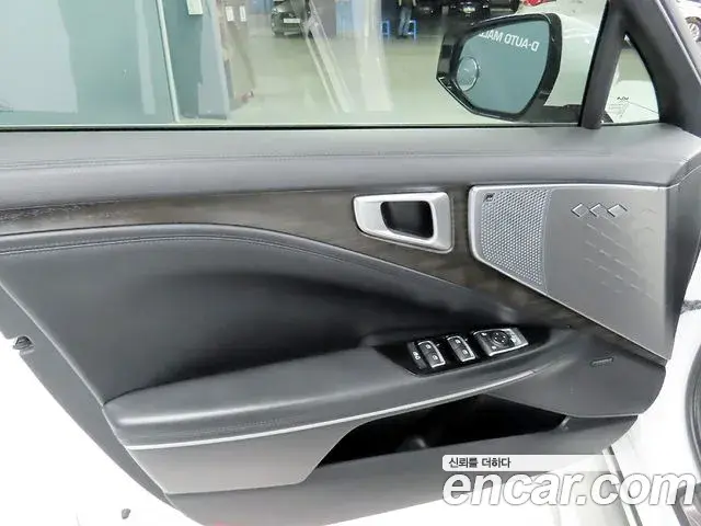 Kia K8 2021 — Photo 12/20