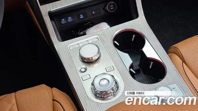 Genesis GV80 2024 — Photo 7/20