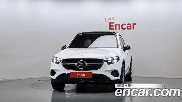 Mercedes-Benz GLC-Class 2025 — Photo 2/20