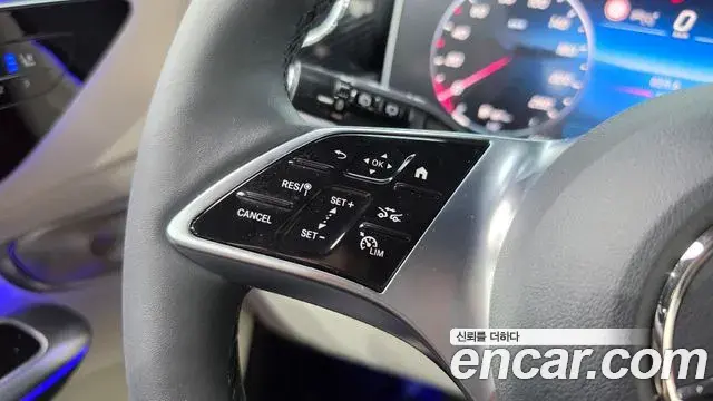 Mercedes-Benz GLC-Class 2025 — Photo 14/20