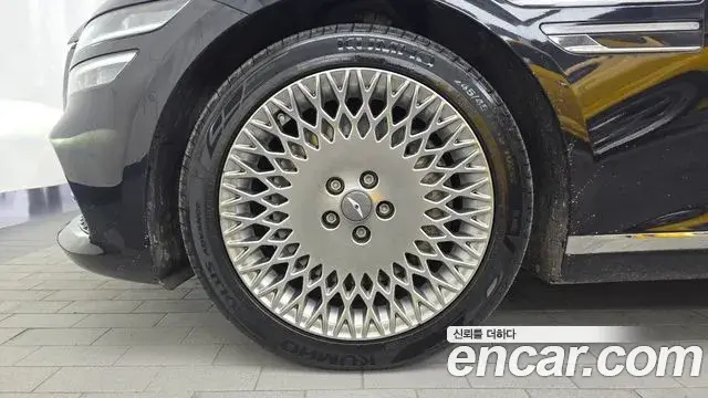 Genesis Electrified G80 2020 — Photo 5/20