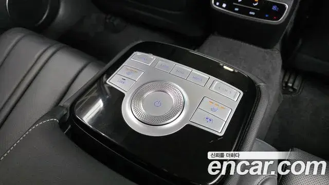 Genesis Electrified G80 2020 — Photo 19/20