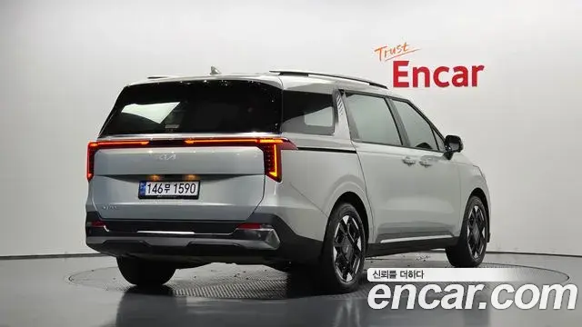 Kia Carnival 2024 — Photo 2/20